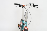 Folding bike handlebar view